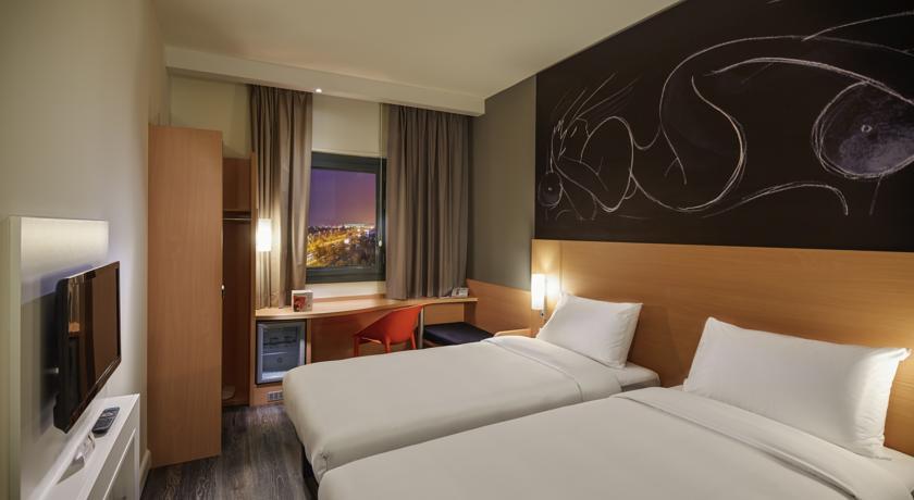 Ibis Yerevan Center ภายนอก รูปภาพ