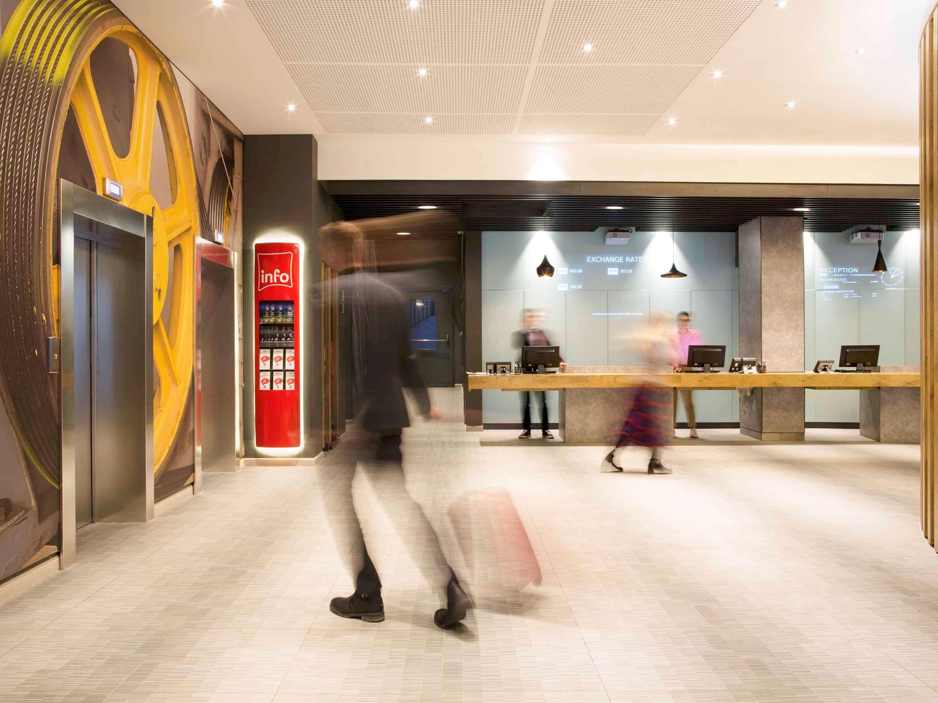 Ibis Yerevan Center ภายนอก รูปภาพ