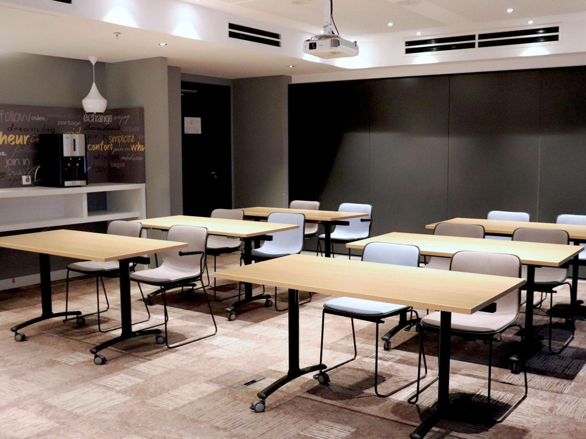 Ibis Yerevan Center ภายนอก รูปภาพ