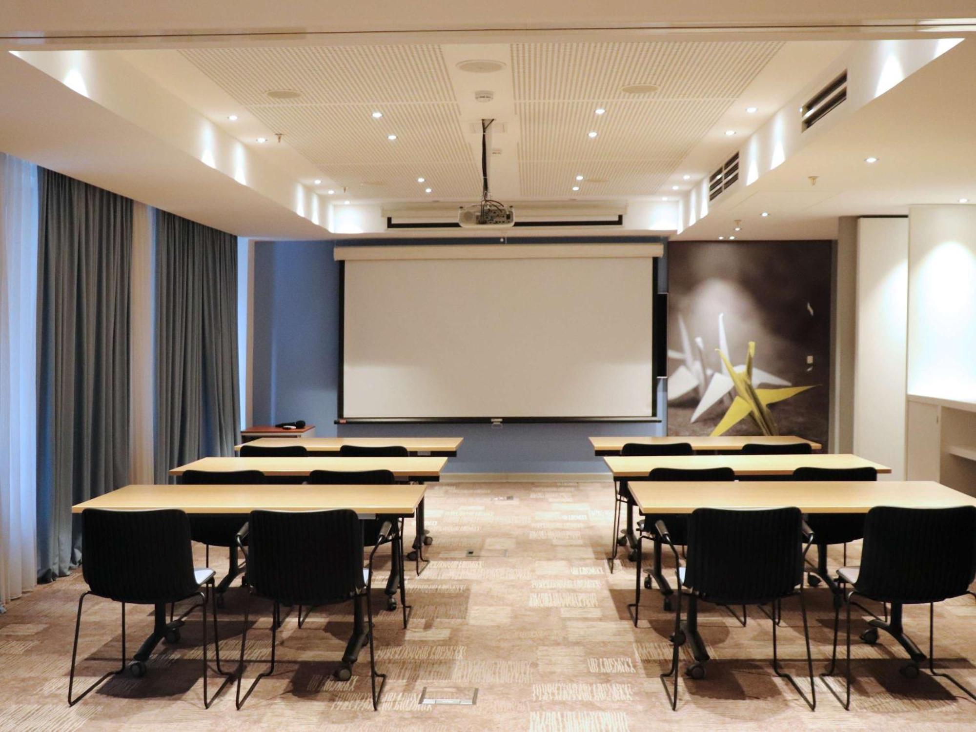 Ibis Yerevan Center ภายนอก รูปภาพ