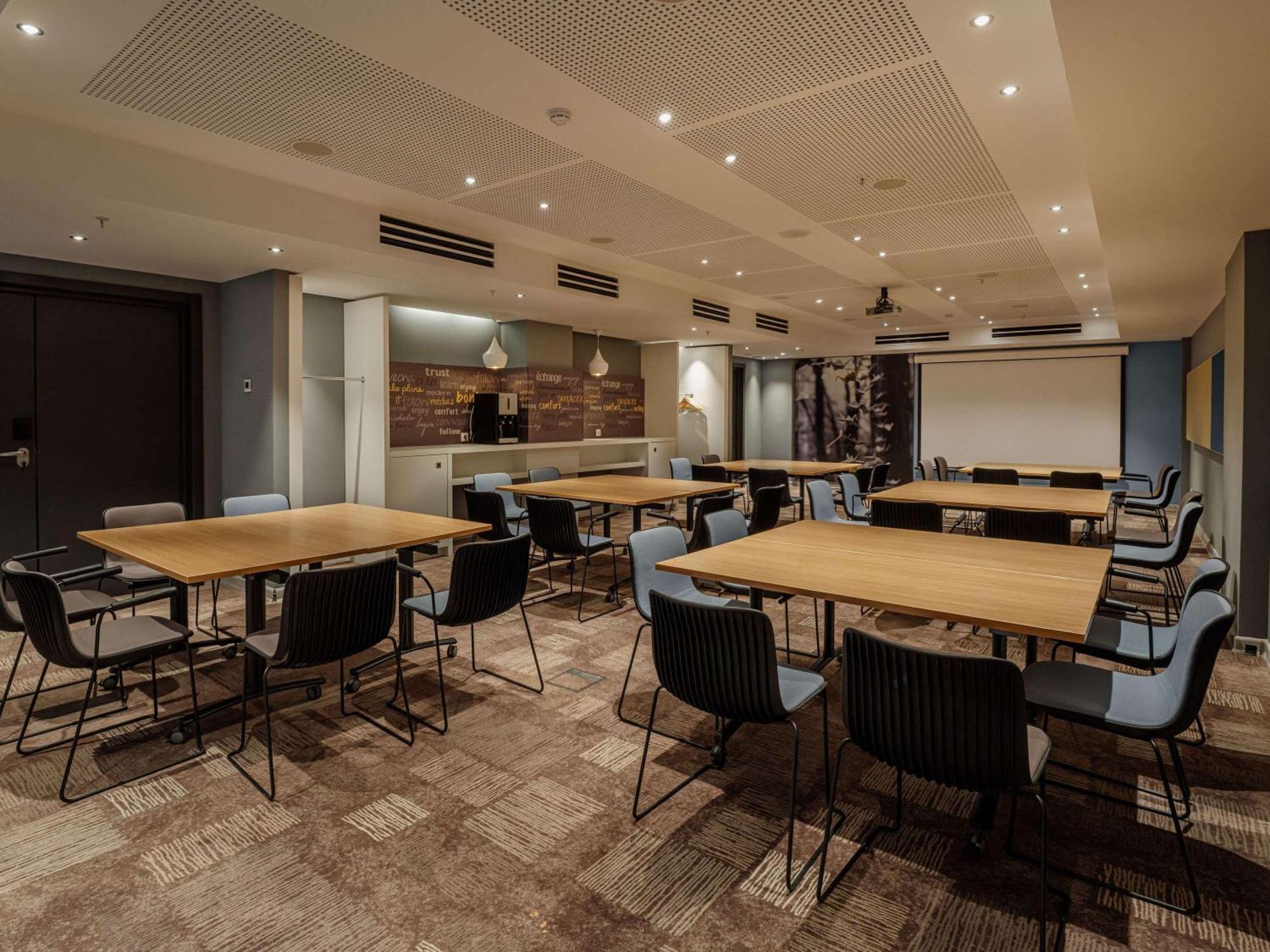 Ibis Yerevan Center ภายนอก รูปภาพ
