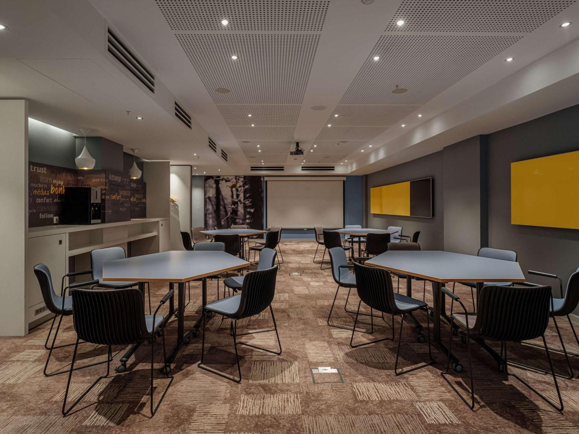 Ibis Yerevan Center ภายนอก รูปภาพ