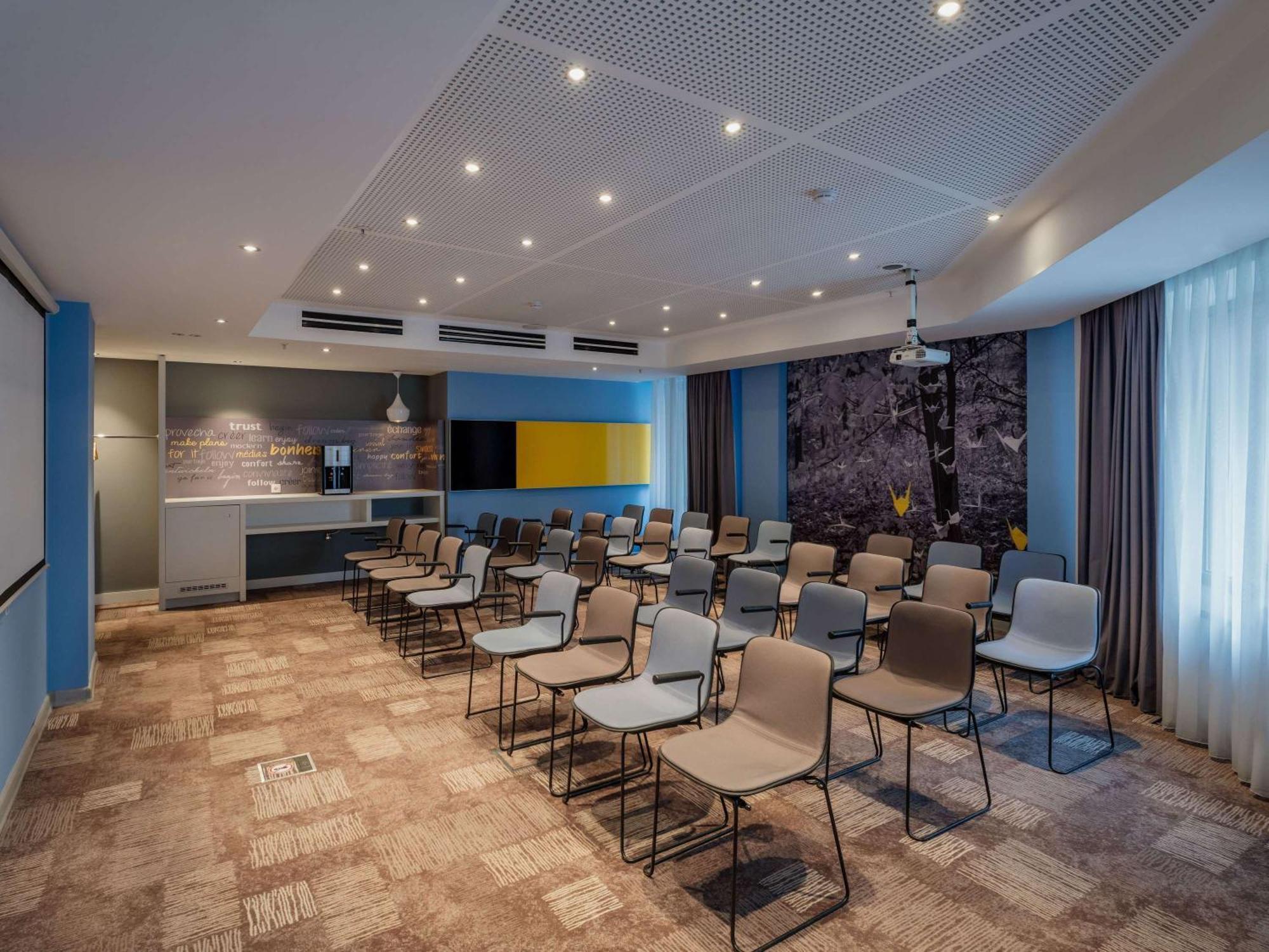 Ibis Yerevan Center ภายนอก รูปภาพ