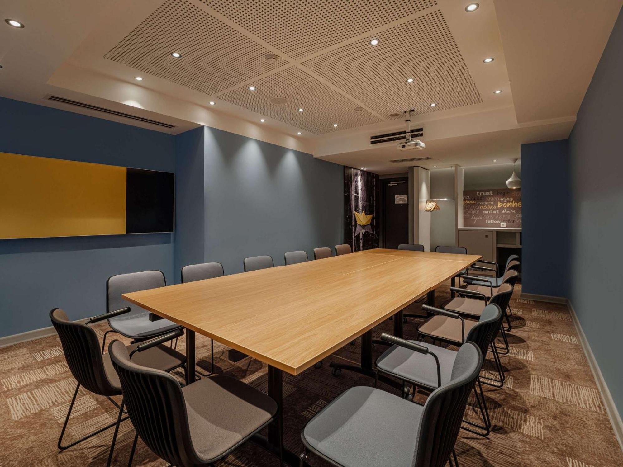 Ibis Yerevan Center ภายนอก รูปภาพ