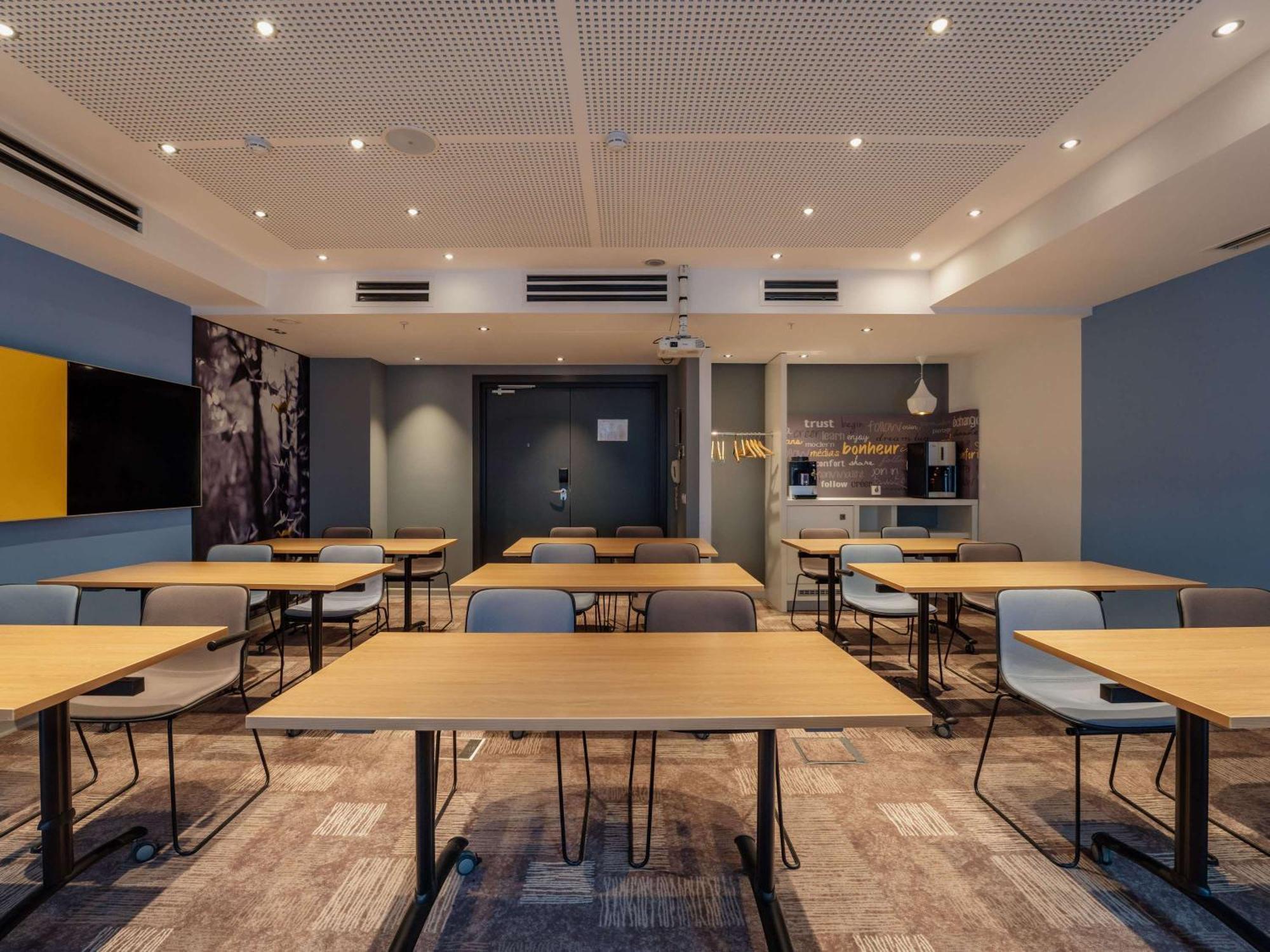 Ibis Yerevan Center ภายนอก รูปภาพ