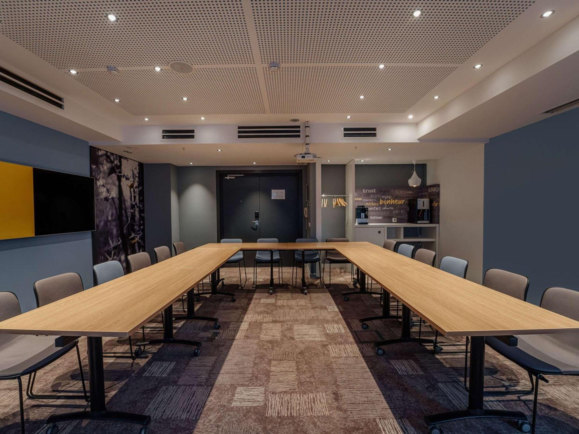 Ibis Yerevan Center ภายนอก รูปภาพ