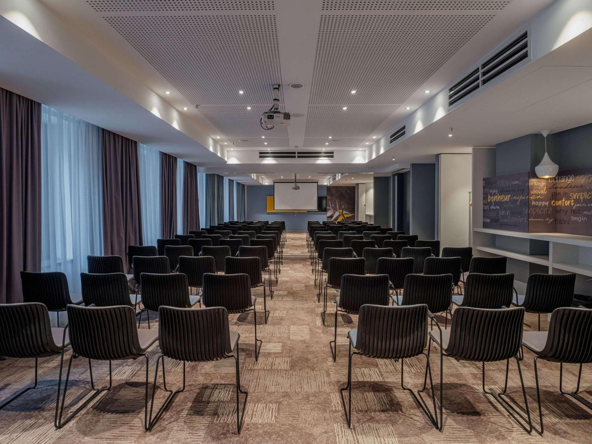 Ibis Yerevan Center ภายนอก รูปภาพ