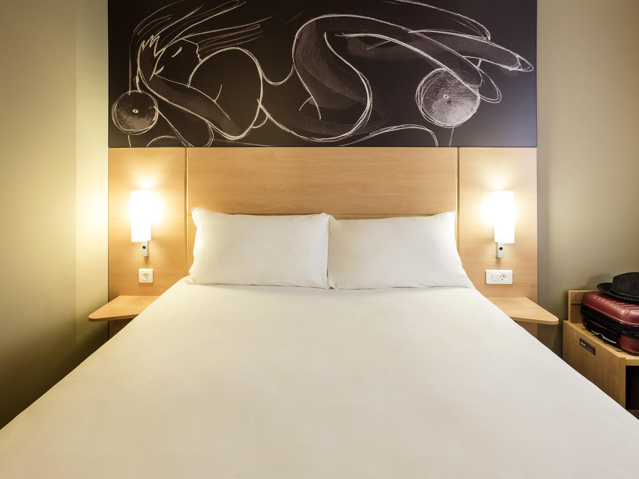 Ibis Yerevan Center ภายนอก รูปภาพ